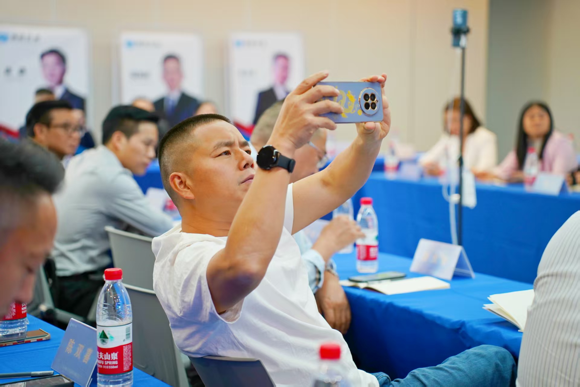 纠结.jpg 纠结.jpg